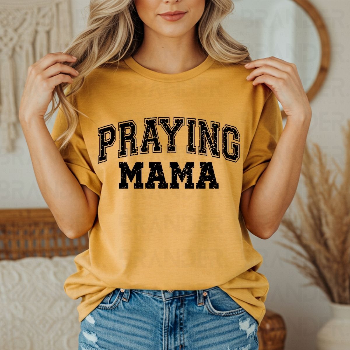 PRAYING MAMA - DTF TRANSFER