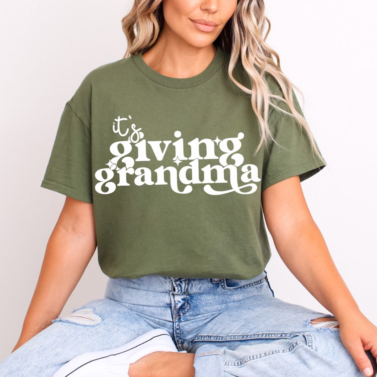 IT'S GIVING GRANDMA *WHITE* - DTF TRANSFER
