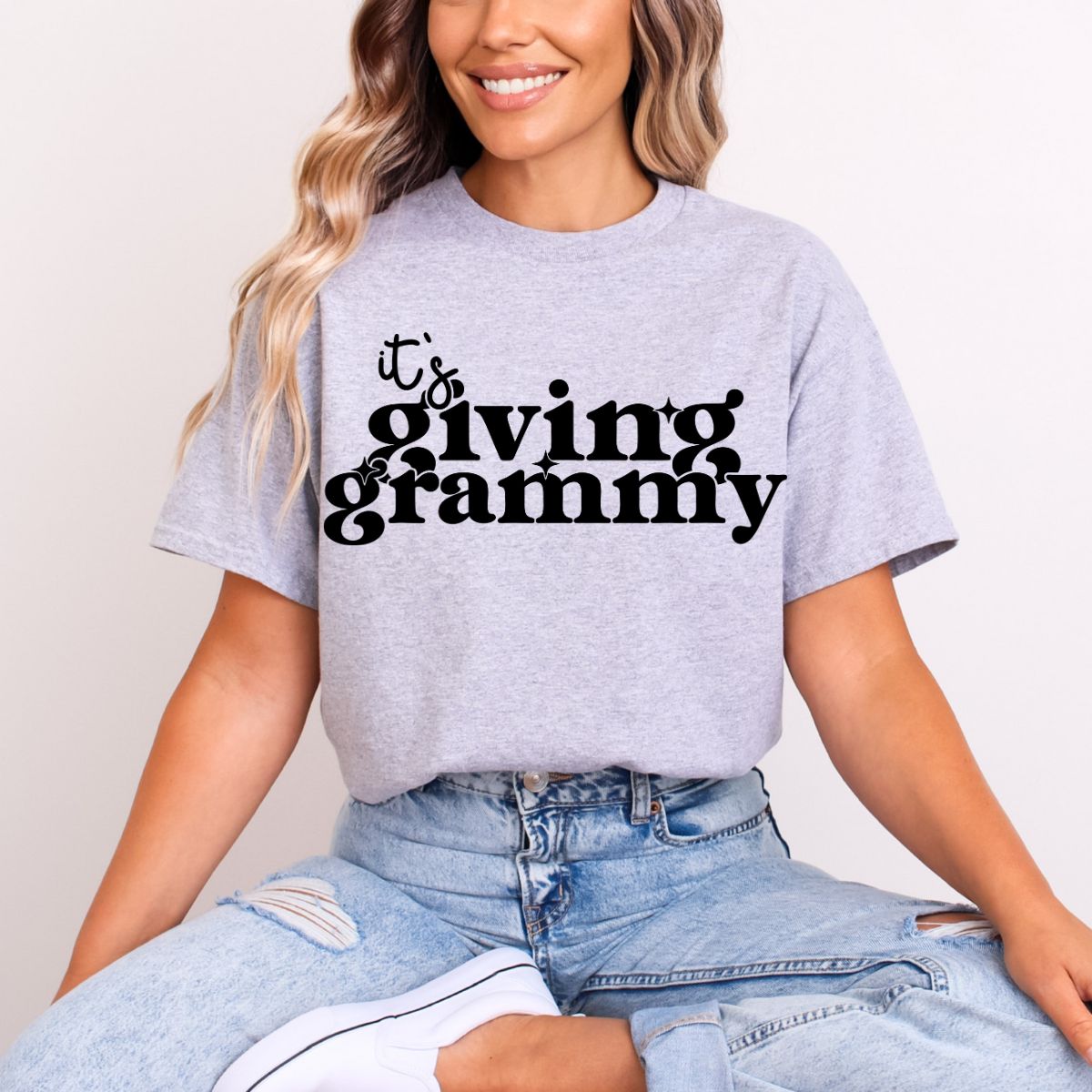 IT'S GIVING GRAMMY *BLACK* - DTF TRANSFER